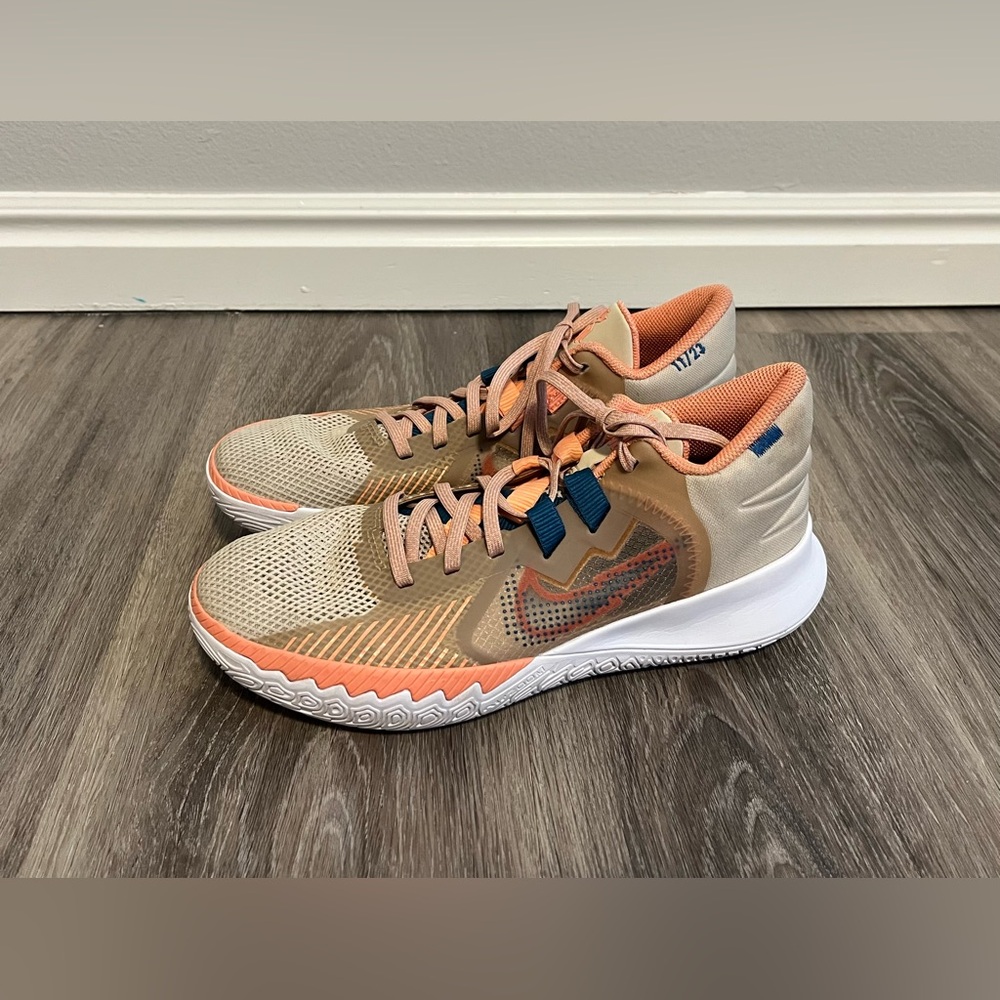 Nike Kyrie Irving Flytrap Rattan Hemp Men's Basketball Shoes